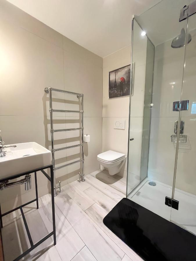 Kensington Luxury Apartments Londen Buitenkant foto